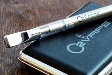 ORIGINAL OIL VAPE PEN KIT  4 COLORS