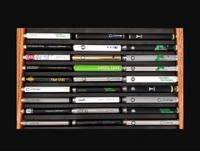 510 THREAD VAPE BATTERY – 3.7 VOLT, BUTTON ACTIVATED | 6 COLOR