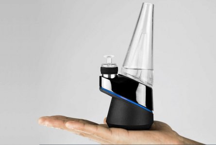 THE PUFFCO PEAK CONCENTRATE VAPORIZER SMART DAB RIG