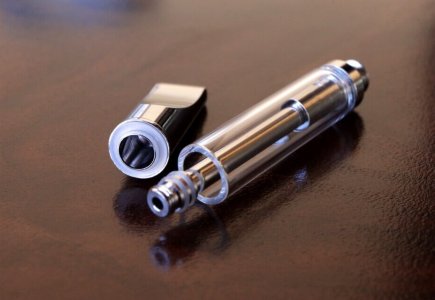 WHOLESALE GLASS VAPE CARTRIDGES (50, 100 UNITS)